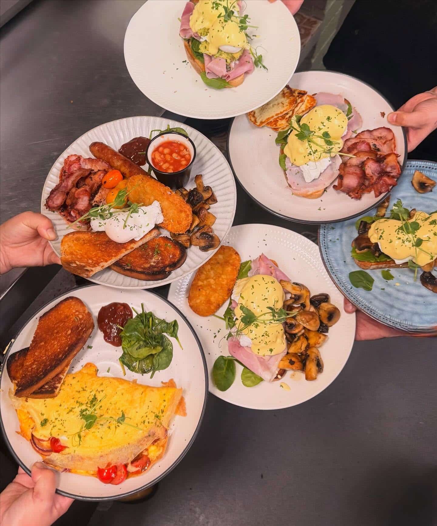 Breakfast at the Gillies cafe and bar