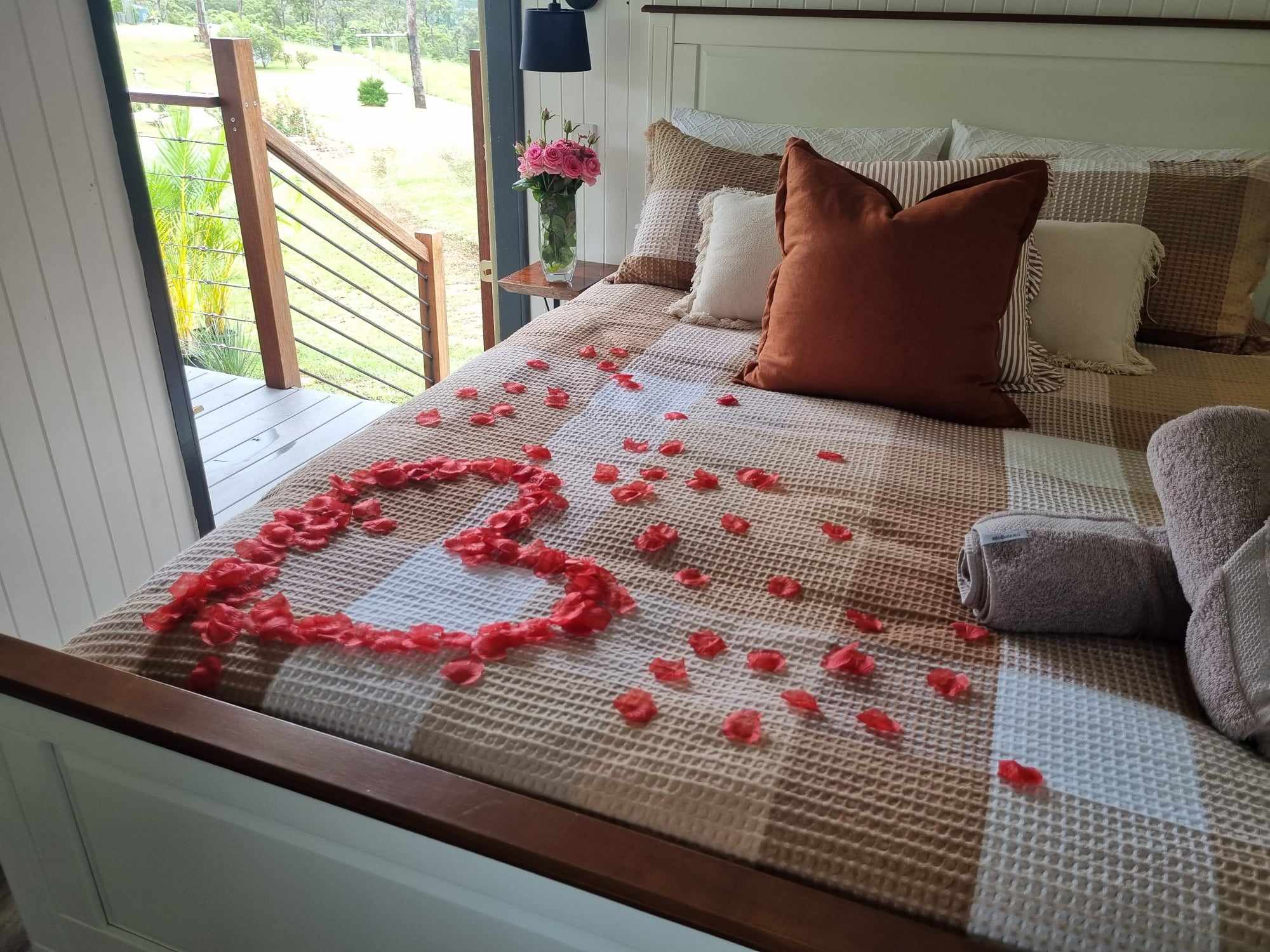 Most romantic things to do on the Atherton Tablelands