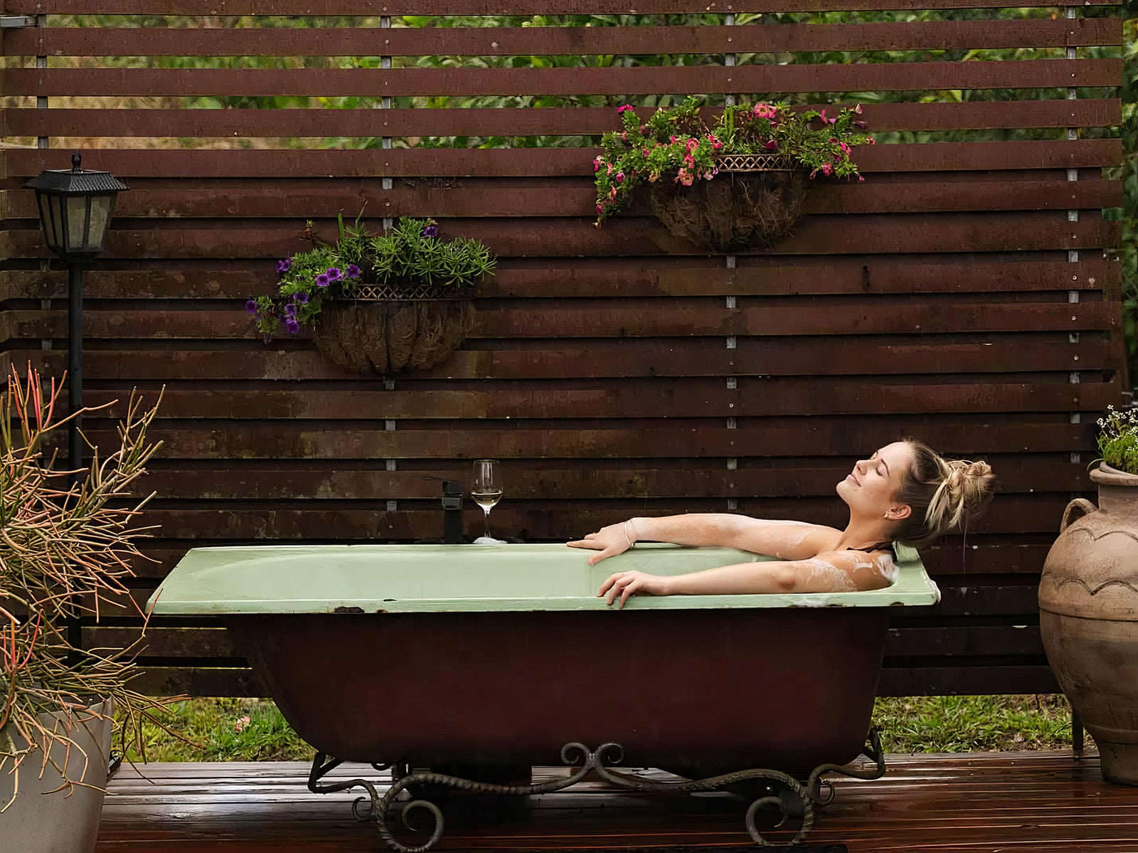 Outdoor Bathtub Relaxation - Hitching Rail Retreat